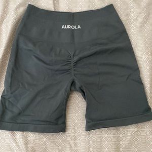 Aurola Shorts